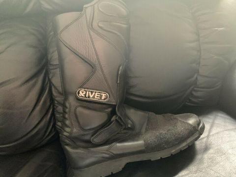 Rivet men's black leather motorbike boots size 10