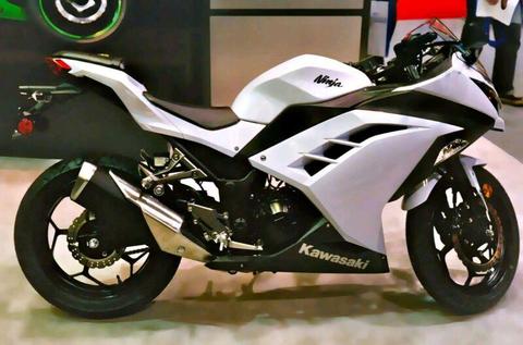 Kawasaki Ninja ex 300 2015 more photos to come!!