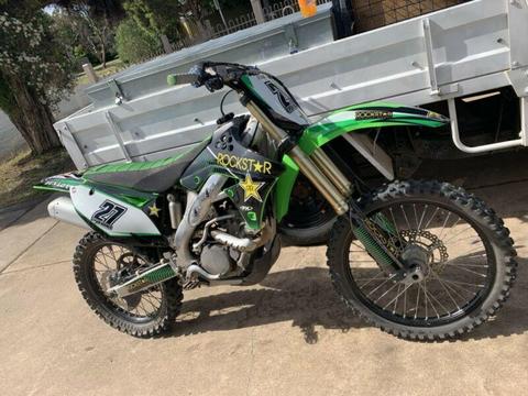 Selling kx250f 2012 $3500