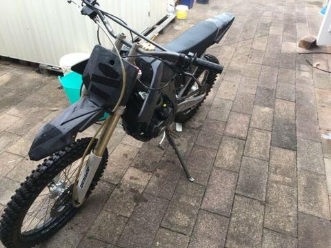 2x dirt bikes 250cc