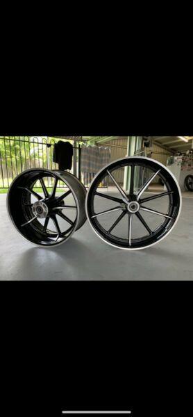 Harley breakout wheels
