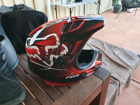 Fox v4 carbon fibre motocross helmet in new condition