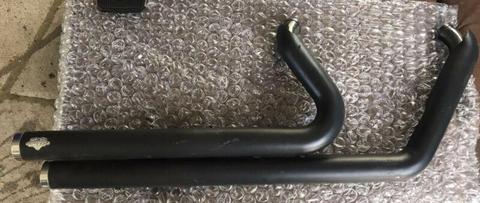 Harley Davidson Vance & Hines Long Shot pipes with heat covers