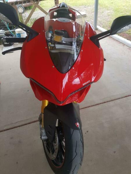 2017 Ducati 1299s with Extras