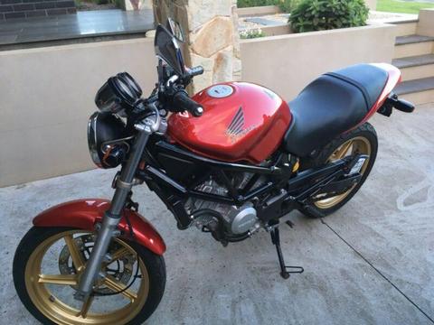 Honda 250 VTR motor bike