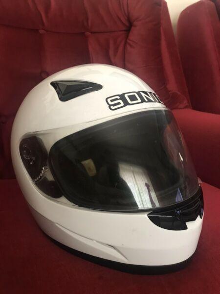 White Sonic Motorcycle Helmet