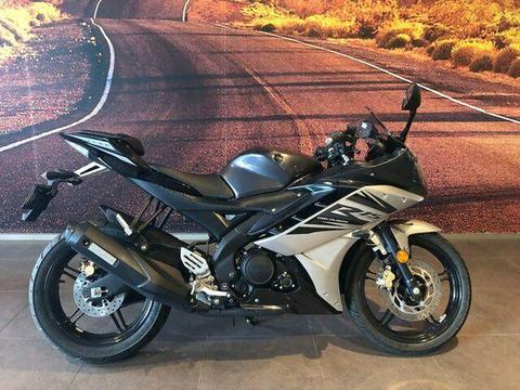 2015 Yamaha YZF-R15 Road Bike 149cc