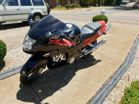 2004 Honda CBR1100xx Super Blackbird