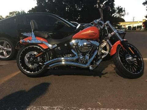 Harley Davidson 2017 Breakout