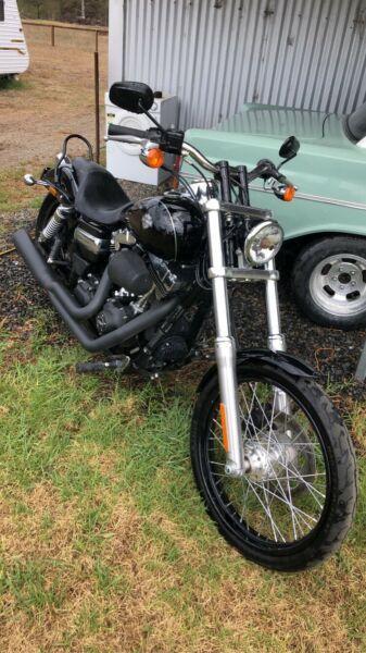 Harley Davidson dyna wide glide