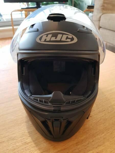 HJC i70 Motorbike Helmet