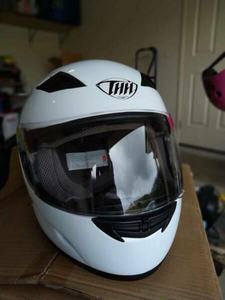 Motorcycle Helmet THH TS-39 Plain White Size S