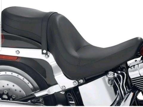 Harley slim blackline seat