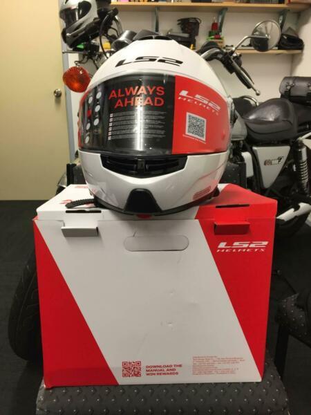 Motorcycle Helmet - LS2 Flip Front