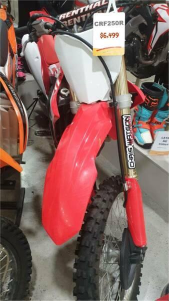 Honda CRF250R or CRF450R 2018 Models excellent condition! Choose one