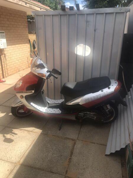 Sharpy 150cc sports scooter