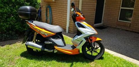 MOTOR SCOOTER