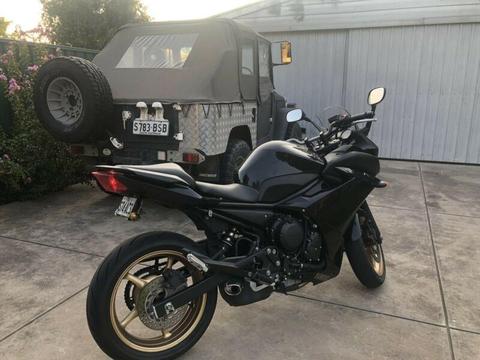 2010 Yamaha FZ6R (Low Kms)