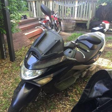 2007 kymco Xciting 500cc scooter. Unregistered project