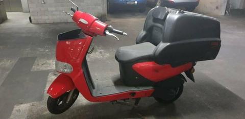 Scooter for sell (need battery)