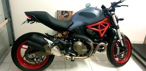 Ducati Monster 821 like new