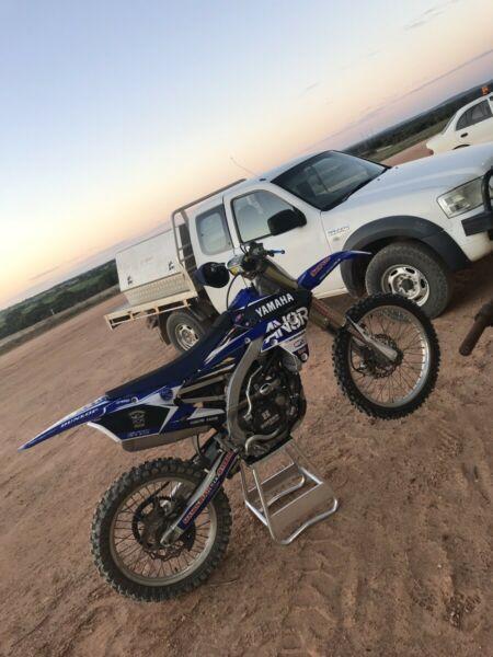 YZF 250 motorcycle
