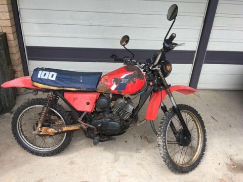 1985 KE100B Kawasaki motorbike $500 selling as is not running