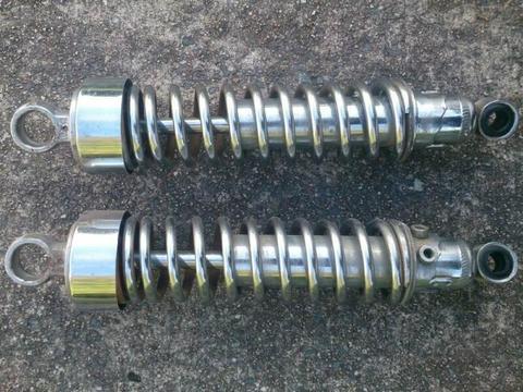 Yamaha zeal rear shock absorbers in G/C ONLY $95 the PAIR with bushes