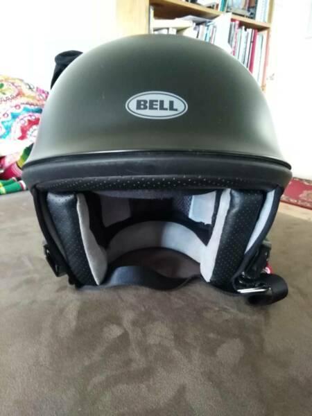 Medium Bell Rogue Motorcycle helmet and accessories