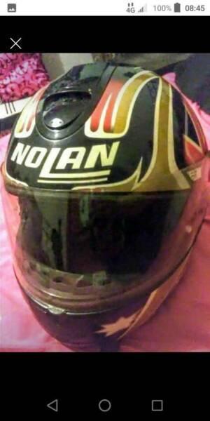 Nolan ~ Men's Full Faced Motorcycle Helmet {Size L}