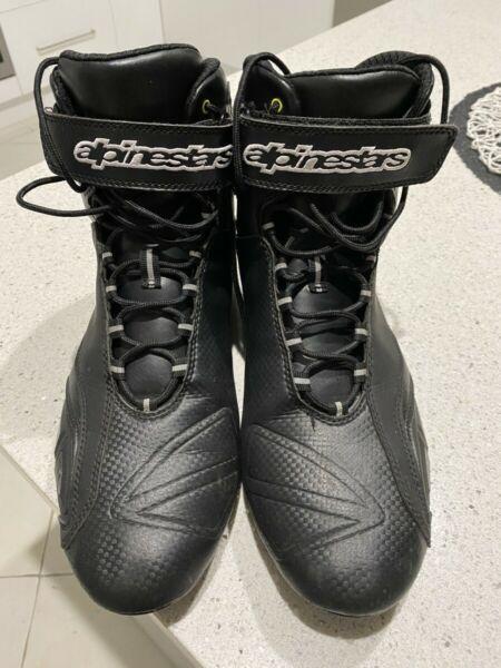 Alpine Stars Motorcycle boots