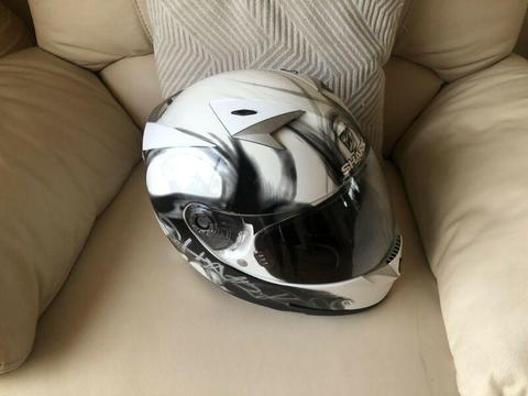 Shark glow helmet 56cm motorcycle excellent condition