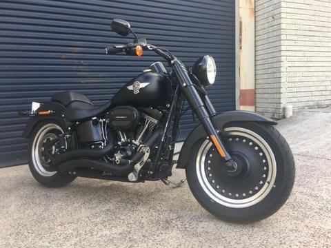 Harley Davidson Black 2016 Fatboy S wheels and tyres