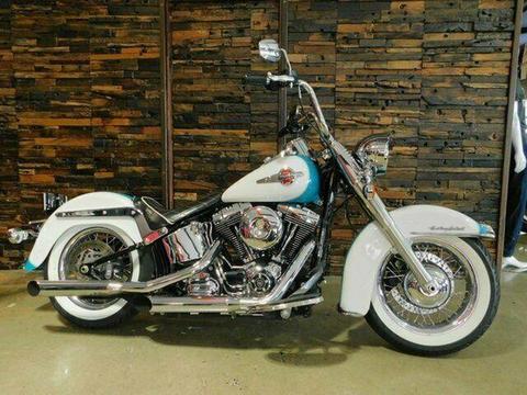 2017 Harley-Davidson FLSTC Heritage Softail Classic