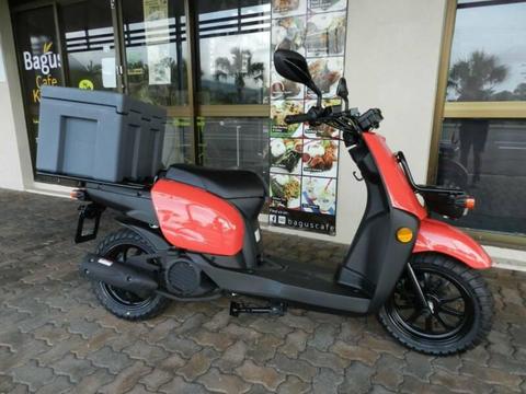 Delivery Scooter 50cc Car Licence..Earn Money today