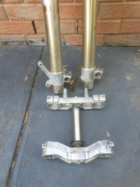 Rm 125 forks and triple clamps