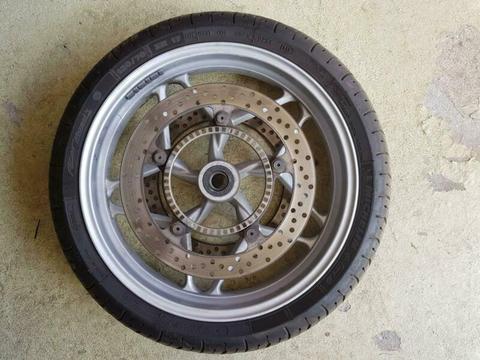 FRONT WHEEL AND TIRE FOR BMW R1200RT