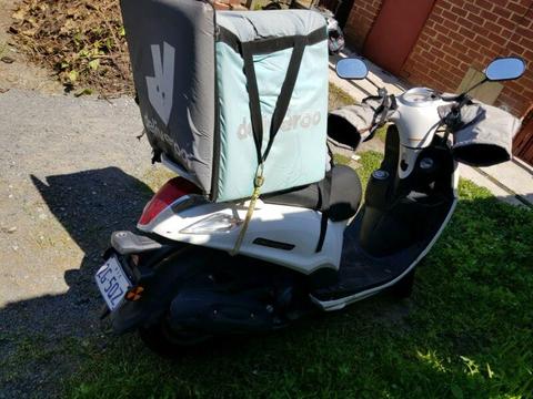 Yamaha scooter with rego till may