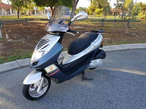 Kymco 250cc scooter 2004