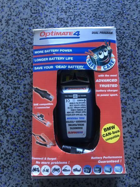 BATTERY CHARGER MOTORCYCLE OPTIMATE 4