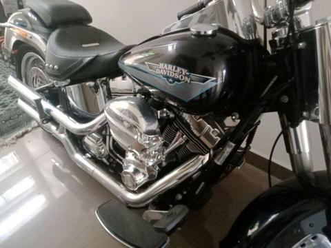 2011 HARLEY FATBOY LOW KMS