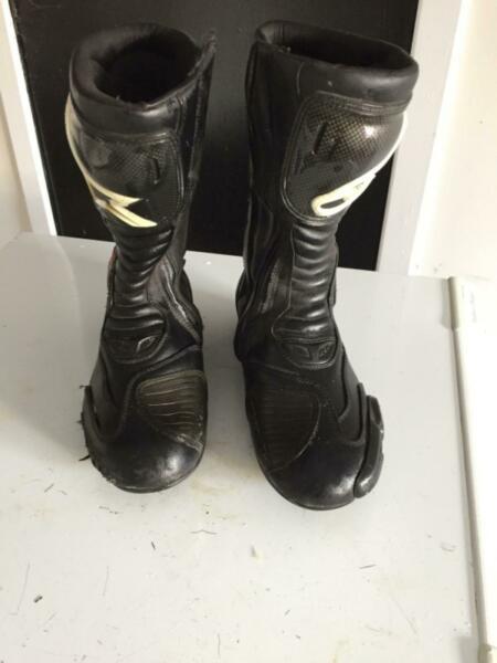 Alpinestars leather motorcycle boots