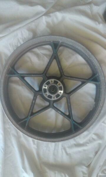 suzuki GSX1100 front wheel