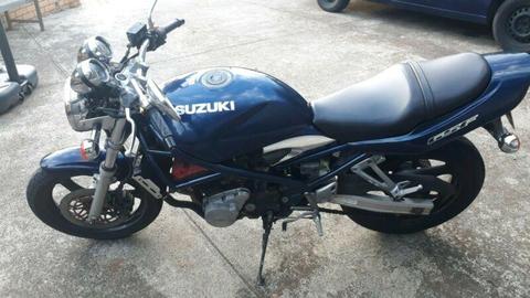 Motorcycle Suzuki gfs 250v