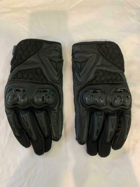 Dainese Air Hero Motorcycle Gloves : Size XS