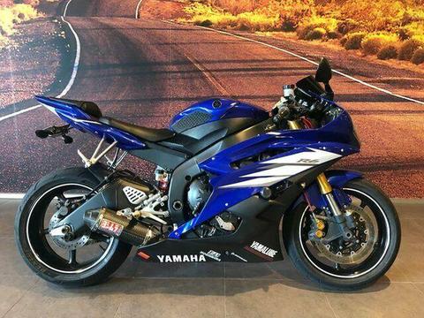 2005 Yamaha YZF-R6 Road Bike 599cc