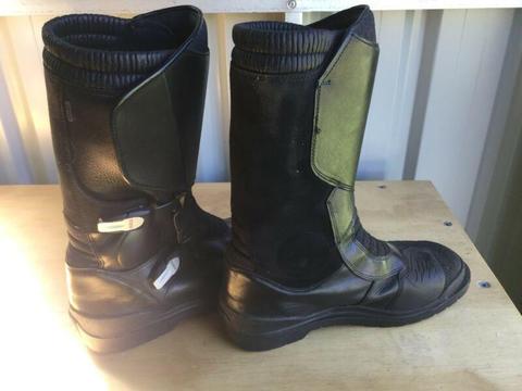 BMW Motorcycle Boots in excellent condition