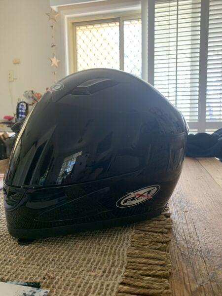 Bike/scooter helmet