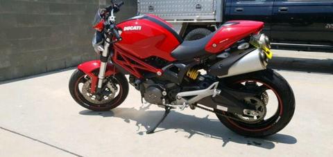 Ducati Monster 659 ABS - LAMS