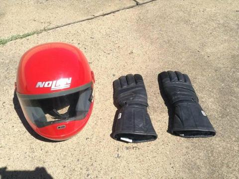 Nolan Motorcycle Helmet and Leather Motorbike Gloves